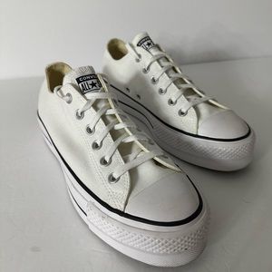 Converse Chuck Taylor All Star Platform Low top White Sneakers Size 9 🌸🤍